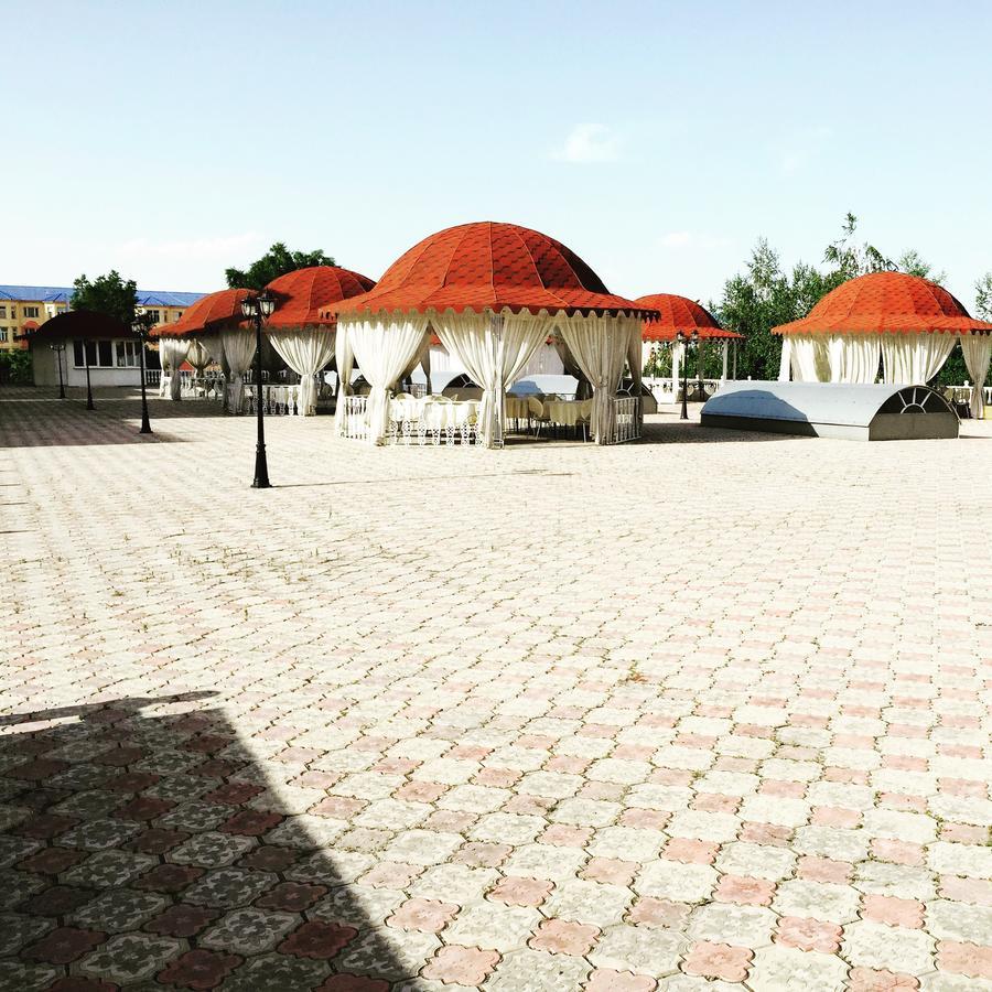 Hotel Ark Ms Taras Exterior foto