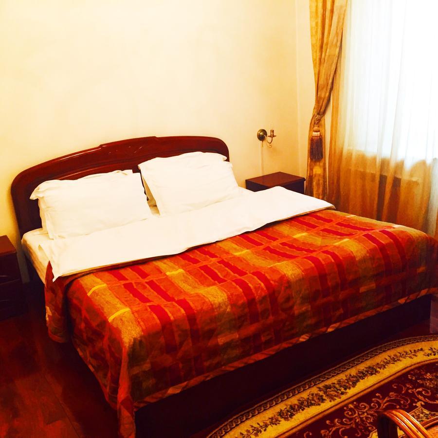 Hotel Ark Ms Taras Exterior foto